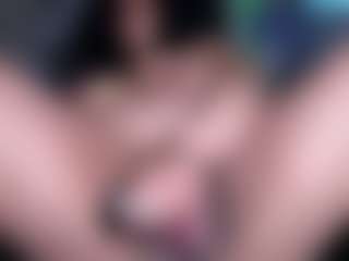 Ebony-olsson MILF webcam performer live streaming
