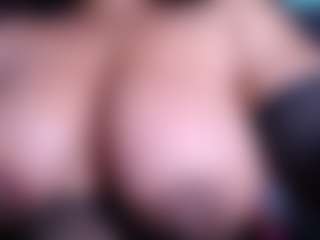 Ebony-olsson's Live Sex Cam Show