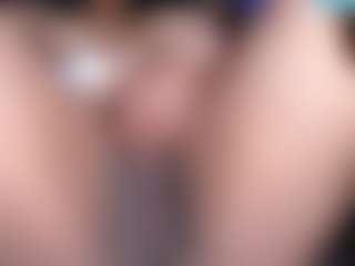 Ebony-olsson MILF webcam performer live streaming