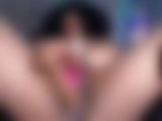 Live cam show with Ebony-olsson - Strip MILF on Instabang