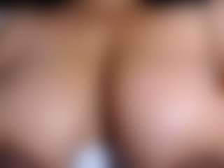 Live cam show with Ebony-olsson - Ass Clapping on camwithhim.com