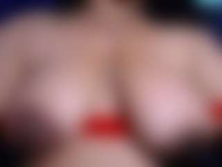 Ebony-olsson MILF webcam performer live streaming