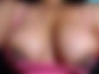 Live cam show with Ebony-olsson - Thong on alttransgirls