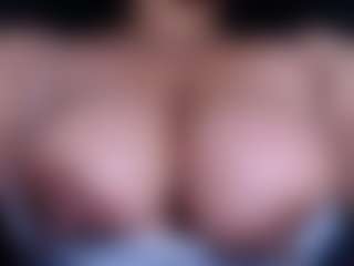 Live cam show with Ebony-olsson - Double Penetration on Mixed Magazine Live