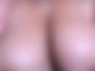 Live cam show with Ebony-olsson - Smoking on sexylive.show