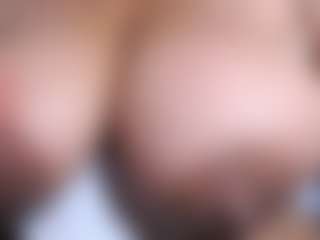 Live cam show with Ebony-olsson - Smoking on fapnchat