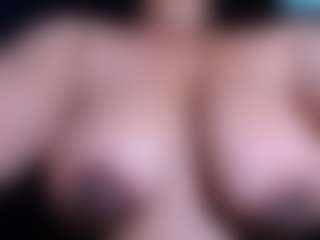 Live cam show with Ebony-olsson - White MILF on Camsoda | colombia