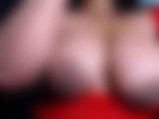 Live cam show with Ebony-olsson - Brown Eyes MILF on Camsoda