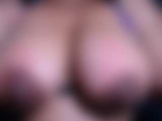 Ebony-olsson's Live Sex Cam Show