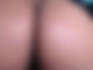 Ebony-olsson MILF webcam performer live streaming