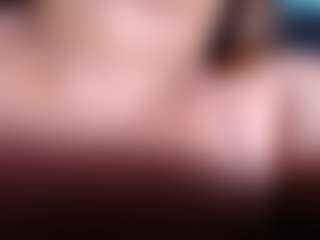 Live cam show with Ebony-olsson - Drinking on Camiplay Live