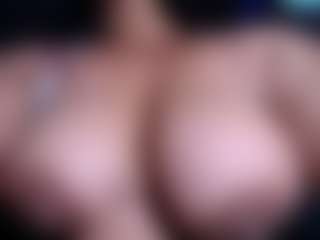 Live cam show with Ebony-olsson - Smoking on alttransgirls