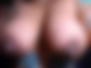 Live cam show with Ebony-olsson - Drinking on Camsoda