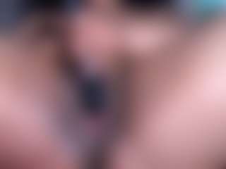 Live cam show with Ebony-olsson - Brown Eyes MILF on Camsoda