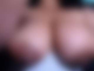 Live cam show with Ebony-olsson - Double Penetration on Camsoda