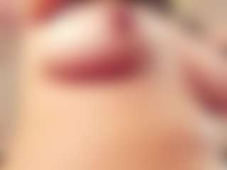 Live cam show with NitzziRouse - Smoking on chickslive.net
