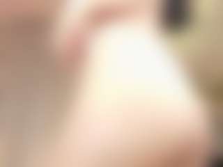 Live cam show with NitzziRouse - Nipple Piercings on PervPlay.com