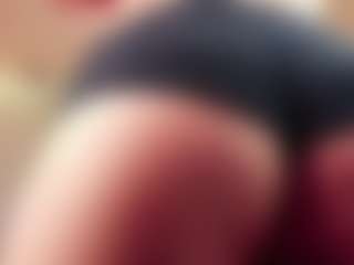 Live cam show with NitzziRouse - Smoking on fapnchat