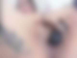 malley-adams's Live Sex Cam Show