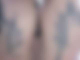 malley-adams's Live Sex Cam Show