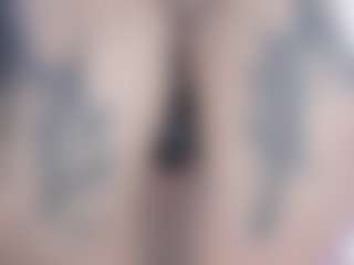 malley-adams's Live Sex Cam Show