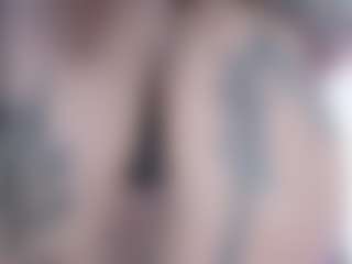 malley-adams's Live Sex Cam Show