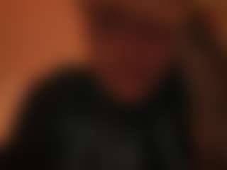 malley-adams's Live Sex Cam Show