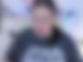 Live cam show with malley-adams - Shaved Pussy Curvy on sexylive.show
