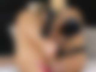 Live cam show with Annyy-Rosse - Bedroom on makecum.org