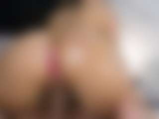 Live cam show with Annyy-Rosse - Blonde Hair Shaved Pussy on studioflirtlive.com