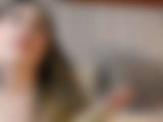 Live cam show with Annyy-Rosse - Camel Toe on Dolls Live