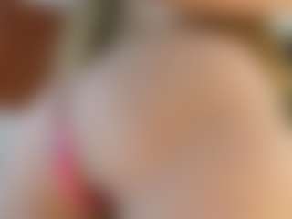 Live cam show with Annyy-Rosse - Bedroom on ObeyMaria