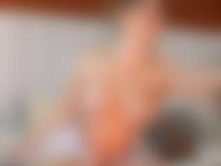 Live cam show with Annyy-Rosse - Bikini on Camsoda