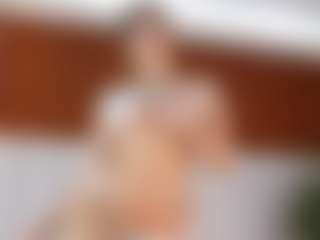 Live cam show with Annyy-Rosse - Striptease Young Adult on Camsoda