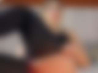 Live cam show with Annyy-Rosse - Bikini on Porn Luv