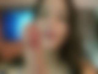 Live cam show with CHARRLOTTEGREY - Petite on Camsoda
