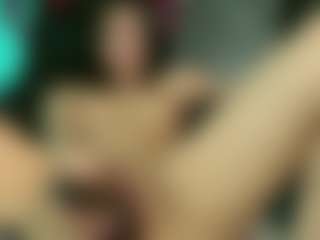 Live cam show with CHARRLOTTEGREY - Flashing on Camsoda