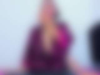 Live cam show with EmmaRogers - Hairy Pussy on Cam Slut