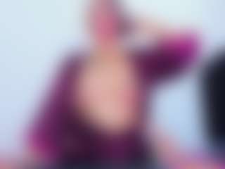 Live cam show with EmmaRogers - Big Ass on Instabang