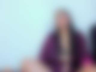 Live cam show with EmmaRogers - Teen (18+) on Camsoda
