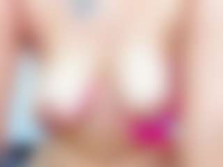 EmmaRogers's Live Sex Cam Show