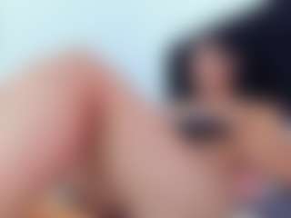 Live cam show with EmmaRogers - Thin on Hubzter Live