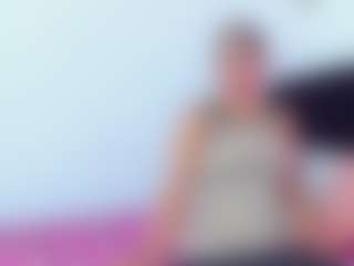 Live cam show with EmmaRogers - Asian Teen (18+) on Hubzter Live