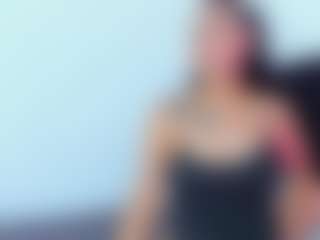 Live cam show with EmmaRogers - Tight on Camsoda