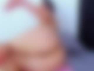 EmmaRogers's Live Sex Cam Show