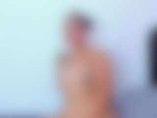 EmmaRogers's Live Sex Cam Show