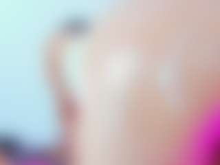 EmmaRogers's Live Sex Cam Show