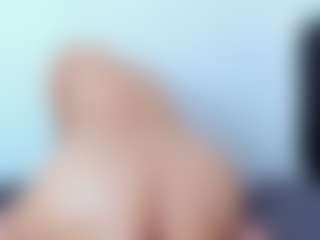 EmmaRogers's Live Sex Cam Show