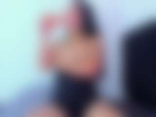 Live-Cam-Show mit EmmaRogers - Ebony College auf Camsoda