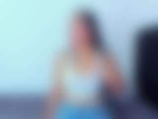 Live cam show with EmmaRogers - Lush on Camsoda